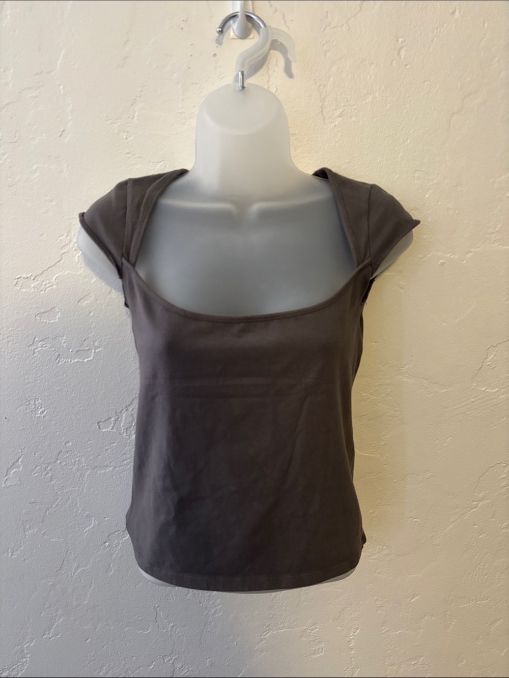 Brandy Melville Gray Scoop Neck Short Sleeve Tee